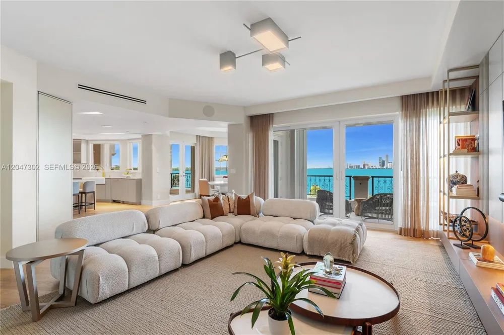 5242 Fisher Island Dr #5242 Miami Beach, FL 33109