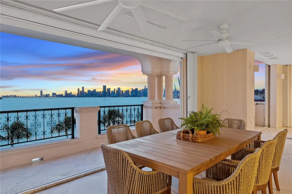5242 Fisher Island Dr #5242 Miami Beach, FL 33109