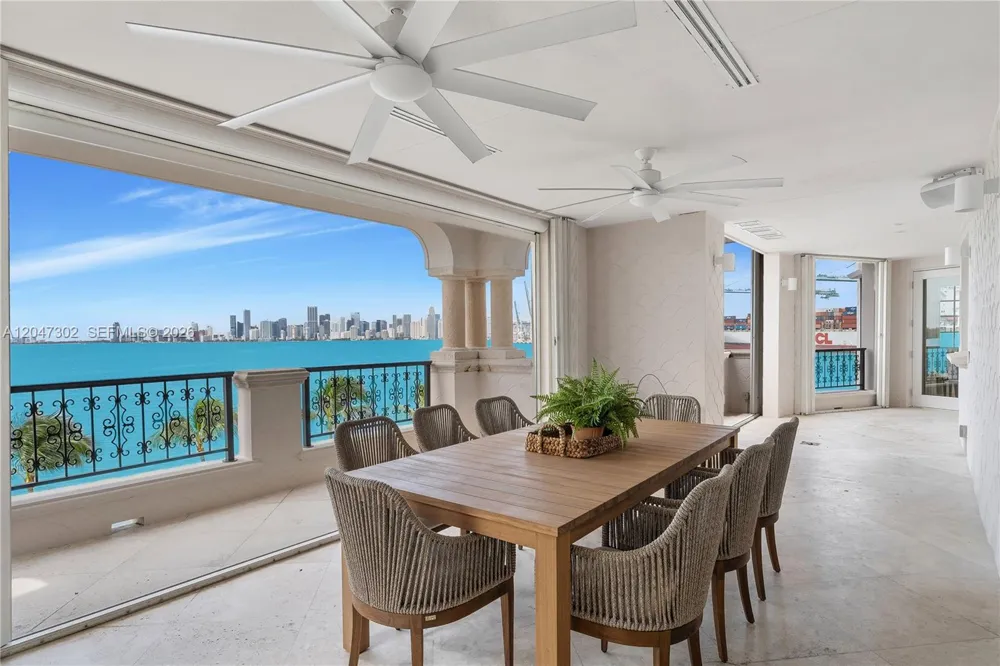 5242 Fisher Island Dr #5242 Miami Beach, FL 33109