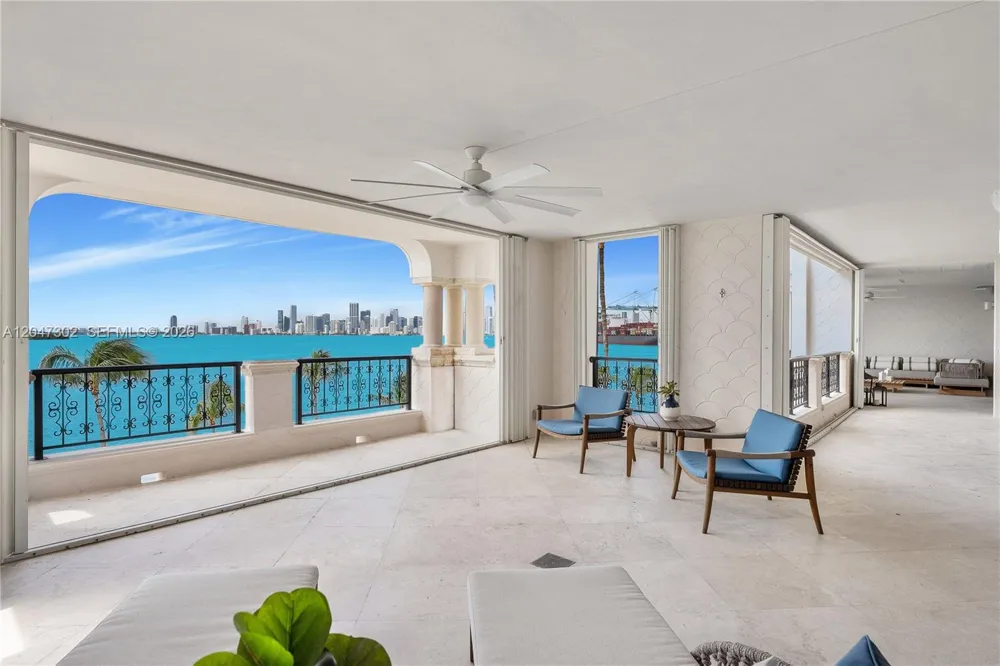 5242 Fisher Island Dr #5242 Miami Beach, FL 33109