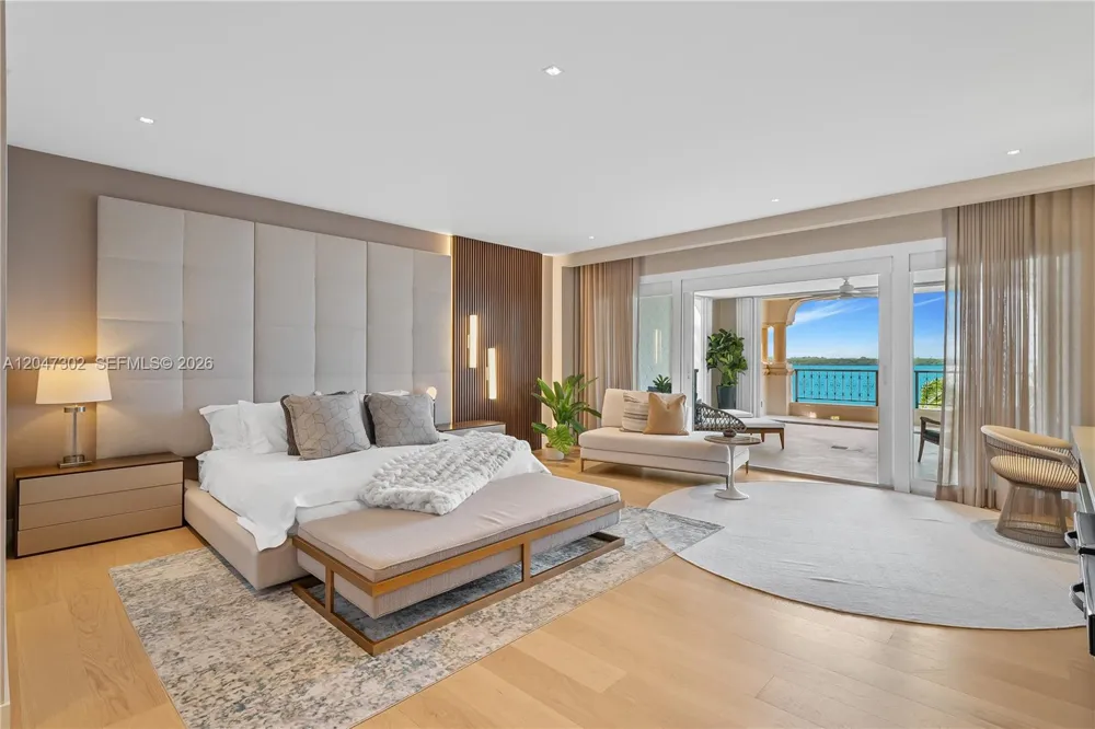 5242 Fisher Island Dr #5242 Miami Beach, FL 33109
