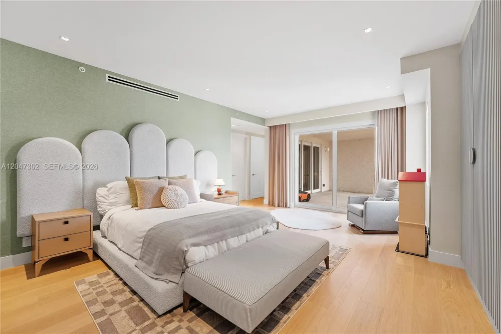 5242 Fisher Island Dr #5242 Miami Beach, FL 33109