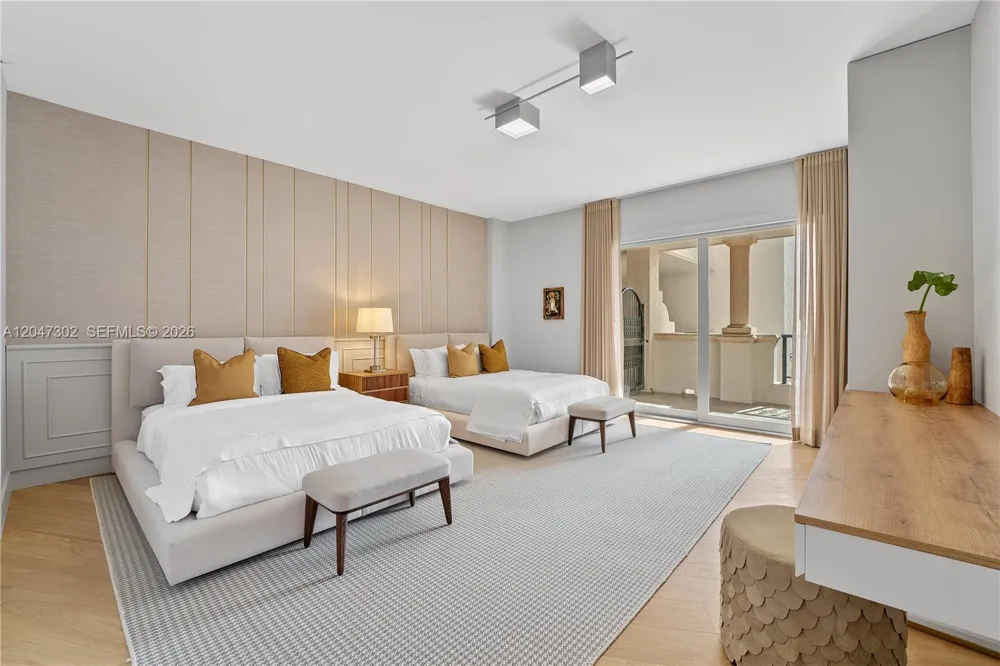 5242 Fisher Island Dr #5242 Miami Beach, FL 33109