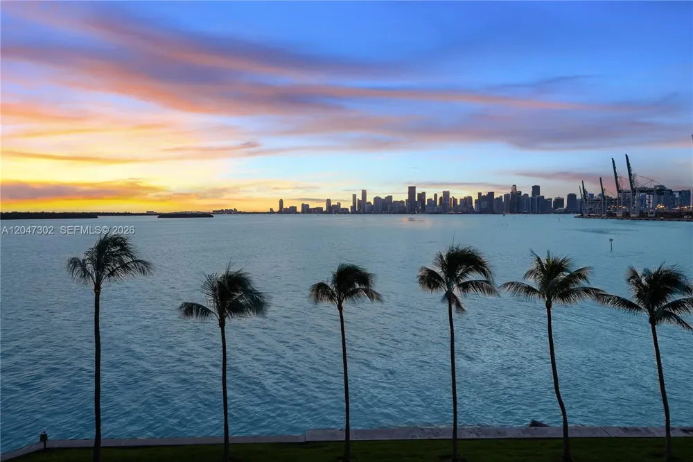 5242 Fisher Island Dr #5242 Miami Beach, FL 33109