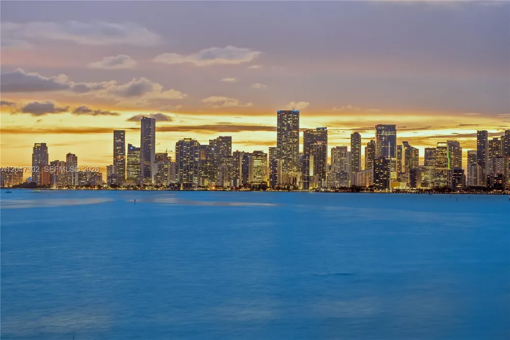 5242 Fisher Island Dr #5242 Miami Beach, FL 33109