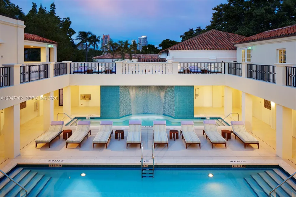 5242 Fisher Island Dr #5242 Miami Beach, FL 33109