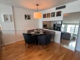 199 Ocean Lane Dr #903 Key Biscayne, FL 33149