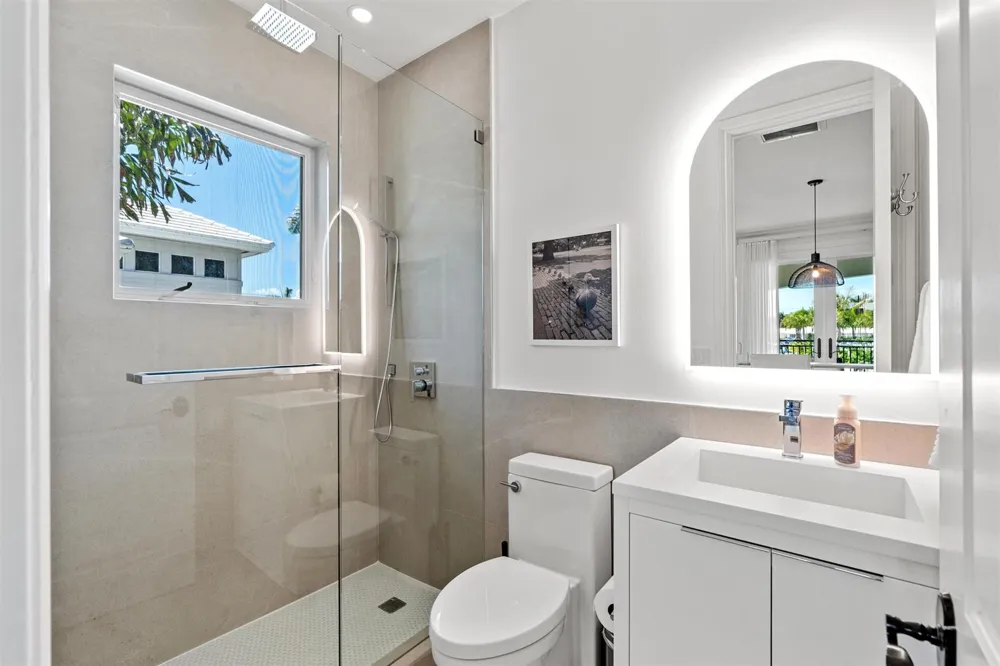 2320 NE 34th Court Lighthouse Point, FL 33064