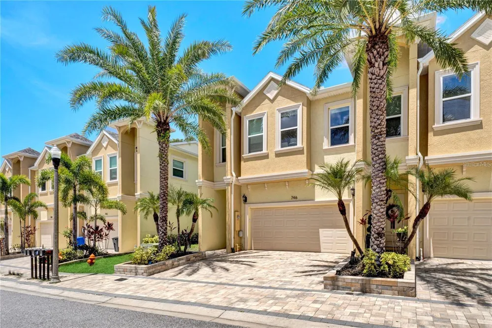 746 GRAND CYPRESS LANE Tarpon Springs, FL 34689