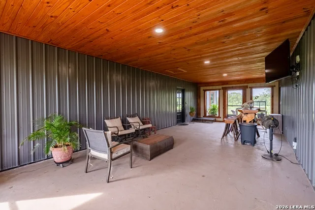 3350 FM 1104 Kingsbury, TX 78638