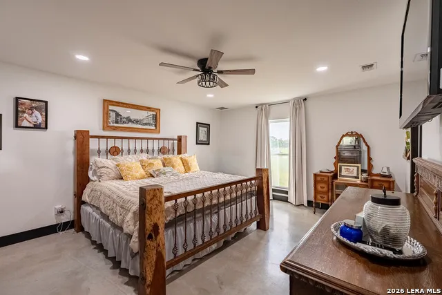3350 FM 1104 Kingsbury, TX 78638
