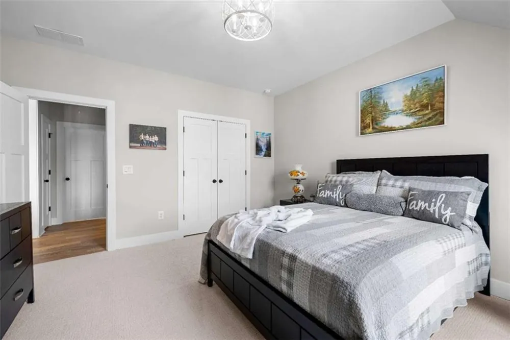 70 Stubbs Hill Senoia, GA 30276