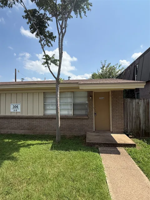 306 E Mitchell Street #306A