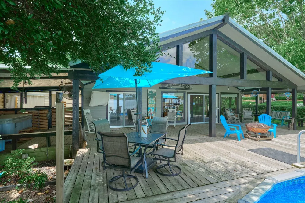 150 Lakeway Circle Trinity, TX 75862
