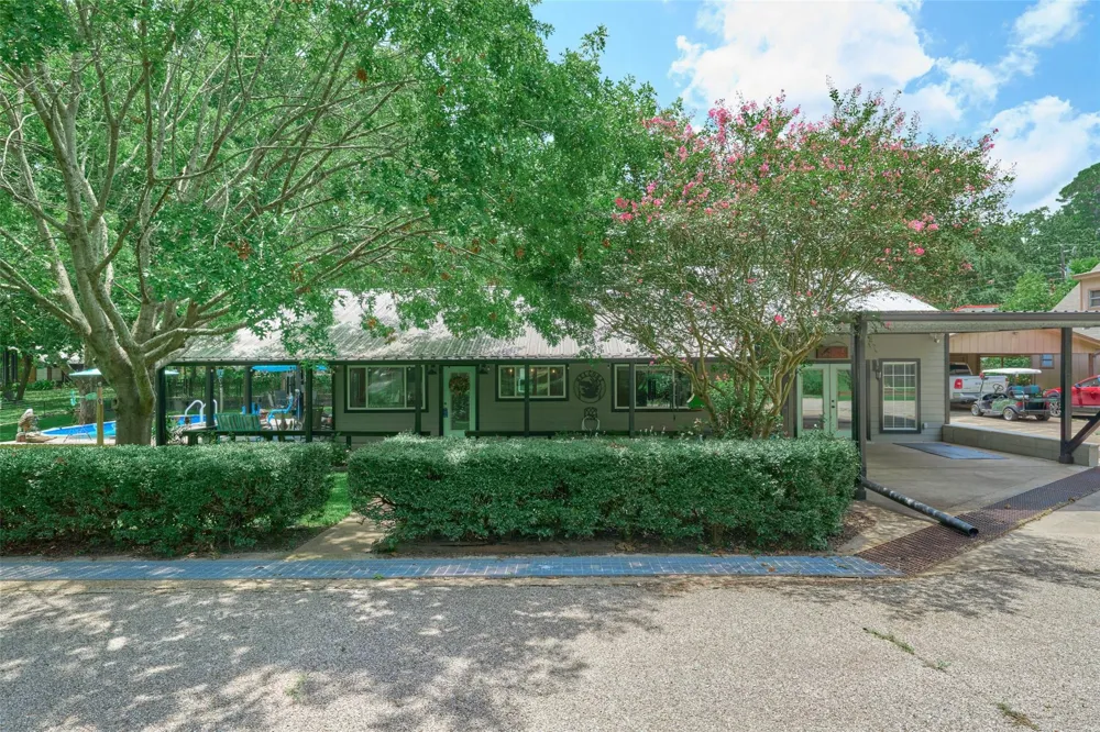 150 Lakeway Circle Trinity, TX 75862