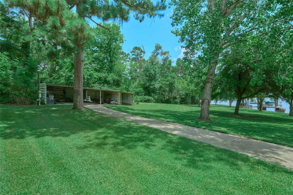 150 Lakeway Circle Trinity, TX 75862