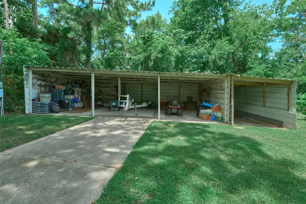 150 Lakeway Circle Trinity, TX 75862