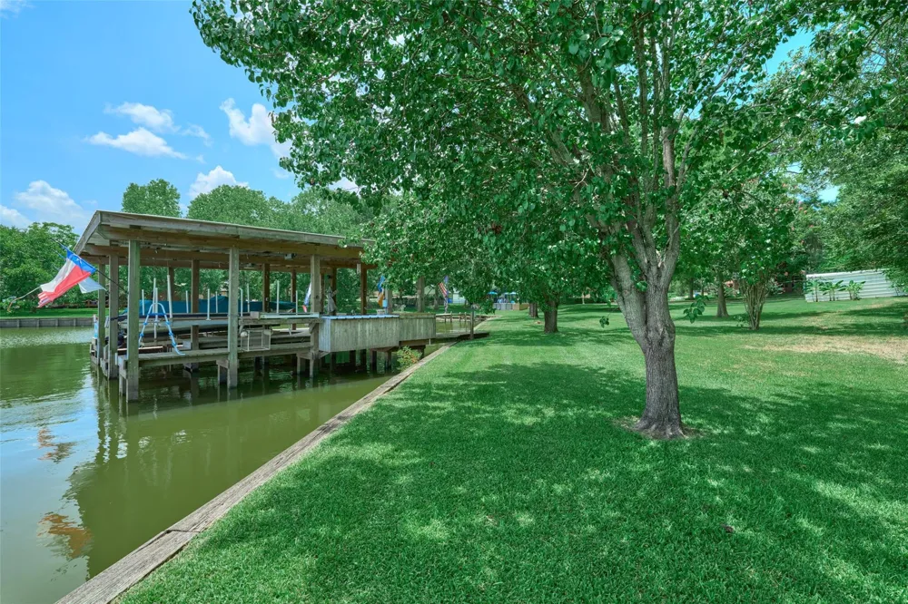 150 Lakeway Circle Trinity, TX 75862