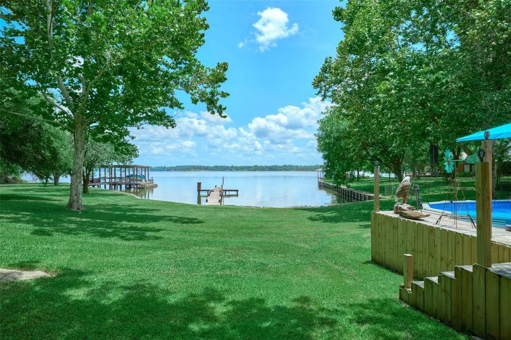 150 Lakeway Circle Trinity, TX 75862