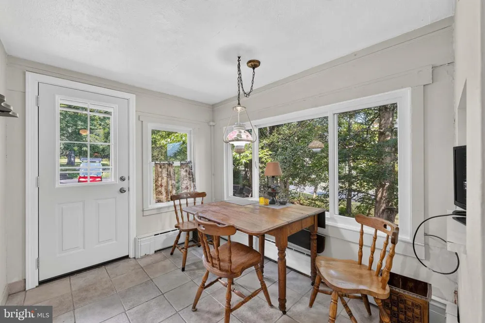 1715 SKIPPACK PIKE Blue Bell, PA 19422