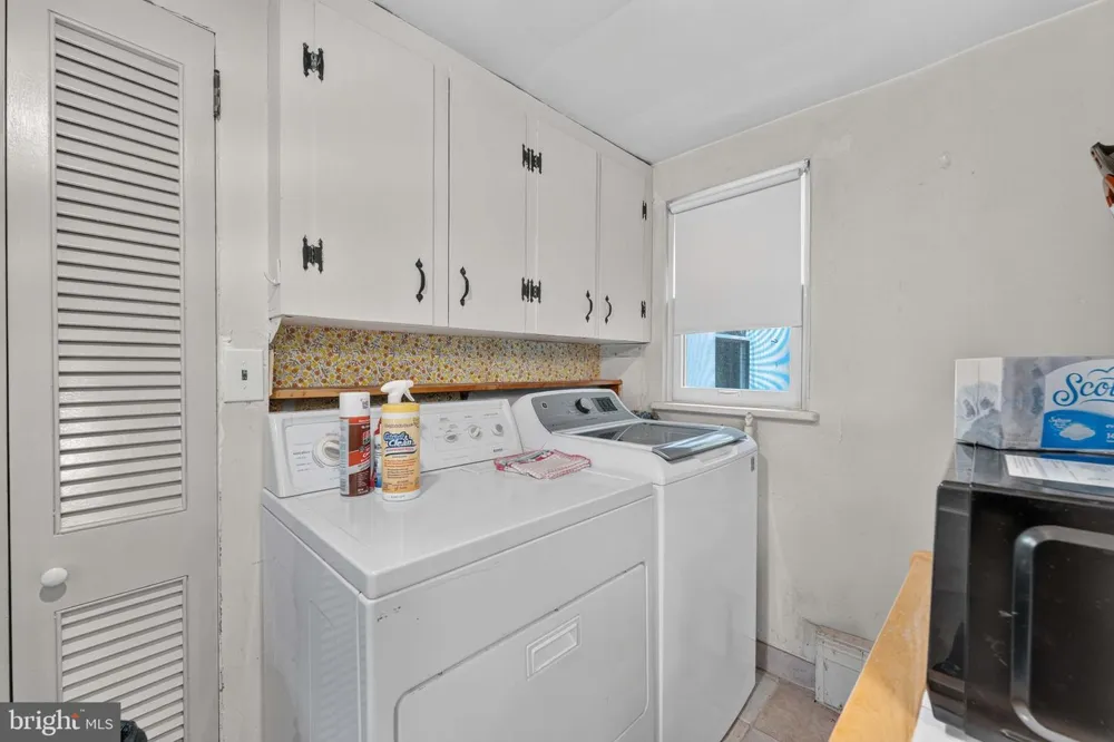 1715 SKIPPACK PIKE Blue Bell, PA 19422