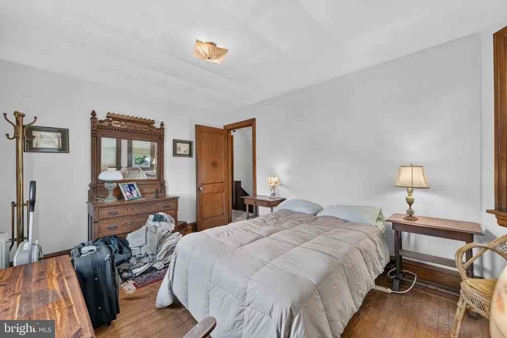 1715 SKIPPACK PIKE Blue Bell, PA 19422