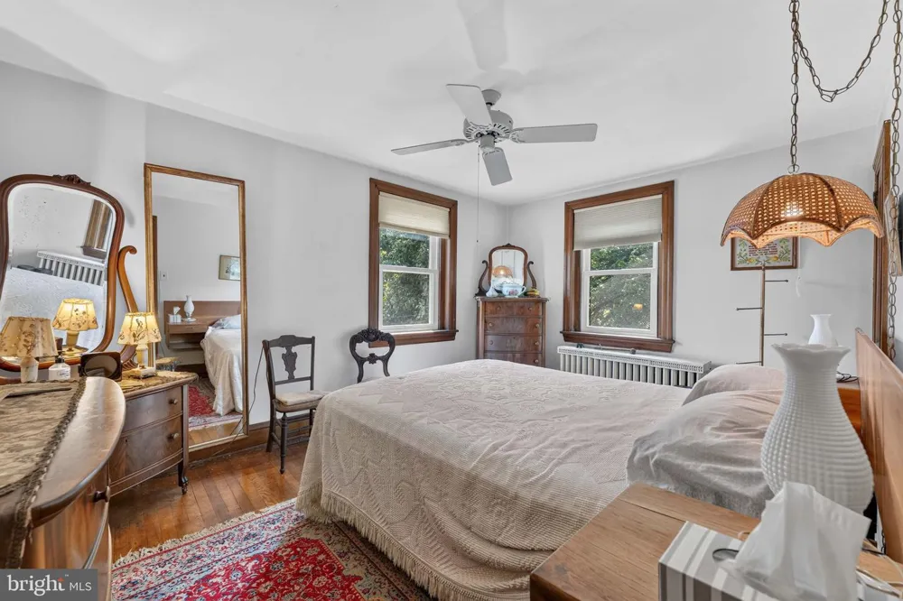 1715 SKIPPACK PIKE Blue Bell, PA 19422