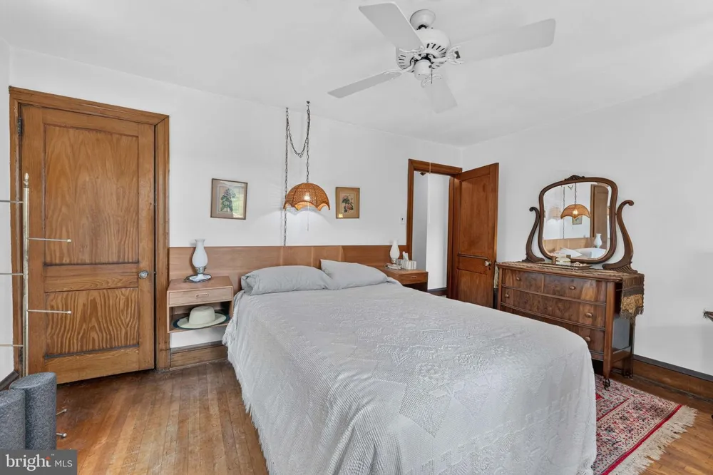 1715 SKIPPACK PIKE Blue Bell, PA 19422