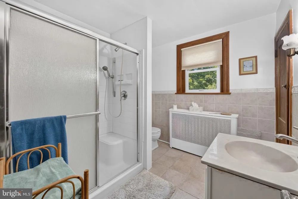 1715 SKIPPACK PIKE Blue Bell, PA 19422