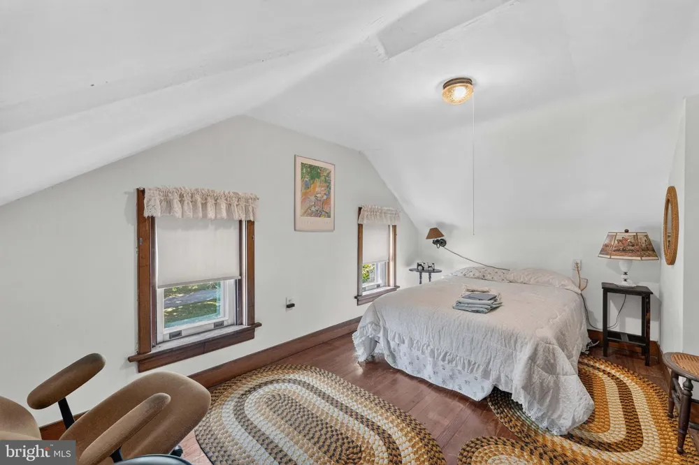 1715 SKIPPACK PIKE Blue Bell, PA 19422