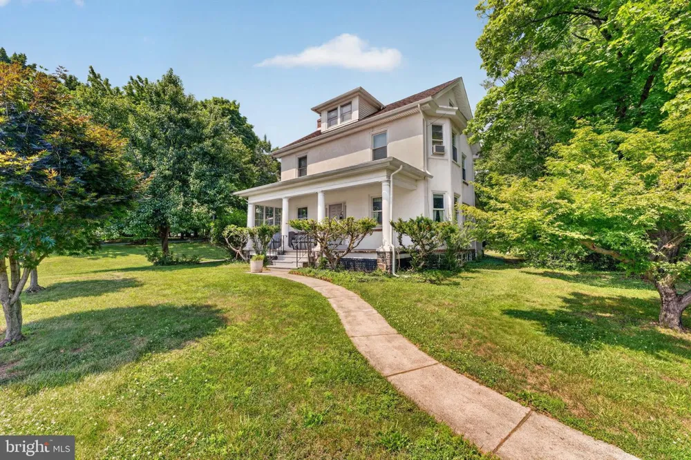 1715 SKIPPACK PIKE Blue Bell, PA 19422