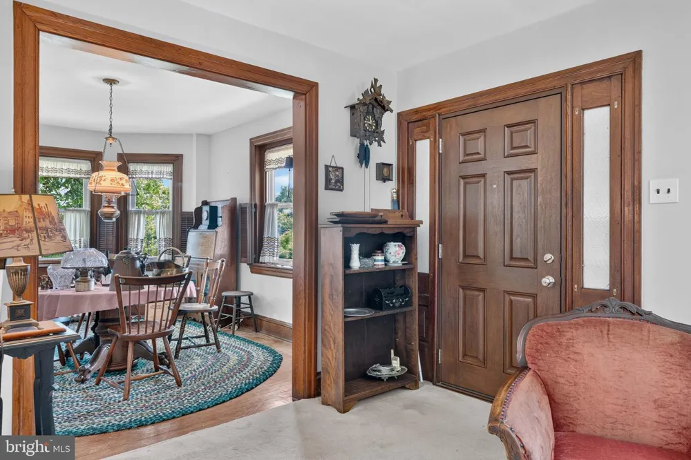 1715 SKIPPACK PIKE Blue Bell, PA 19422