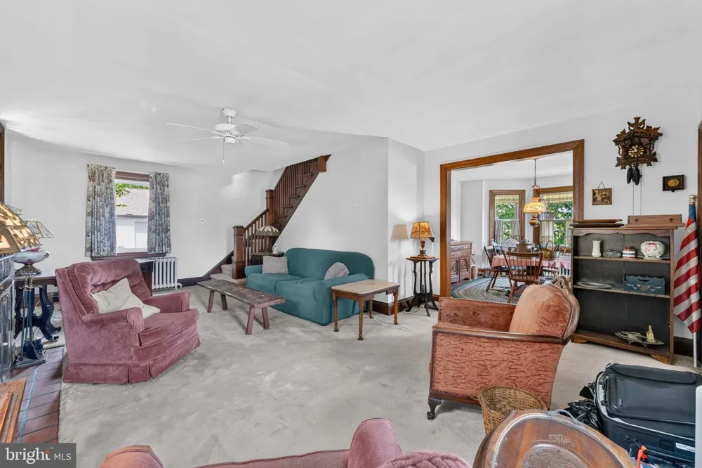1715 SKIPPACK PIKE Blue Bell, PA 19422