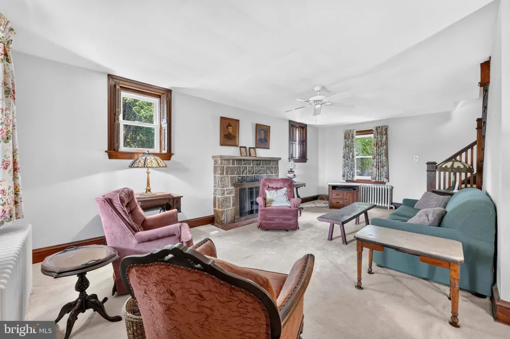 1715 SKIPPACK PIKE Blue Bell, PA 19422