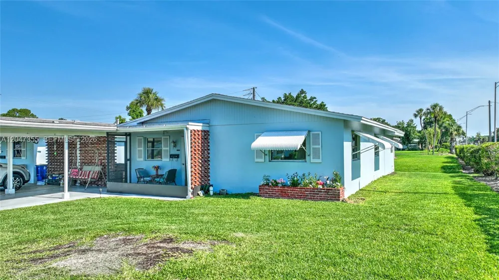 2201 Croton Ct. Lehigh Acres, FL 33936