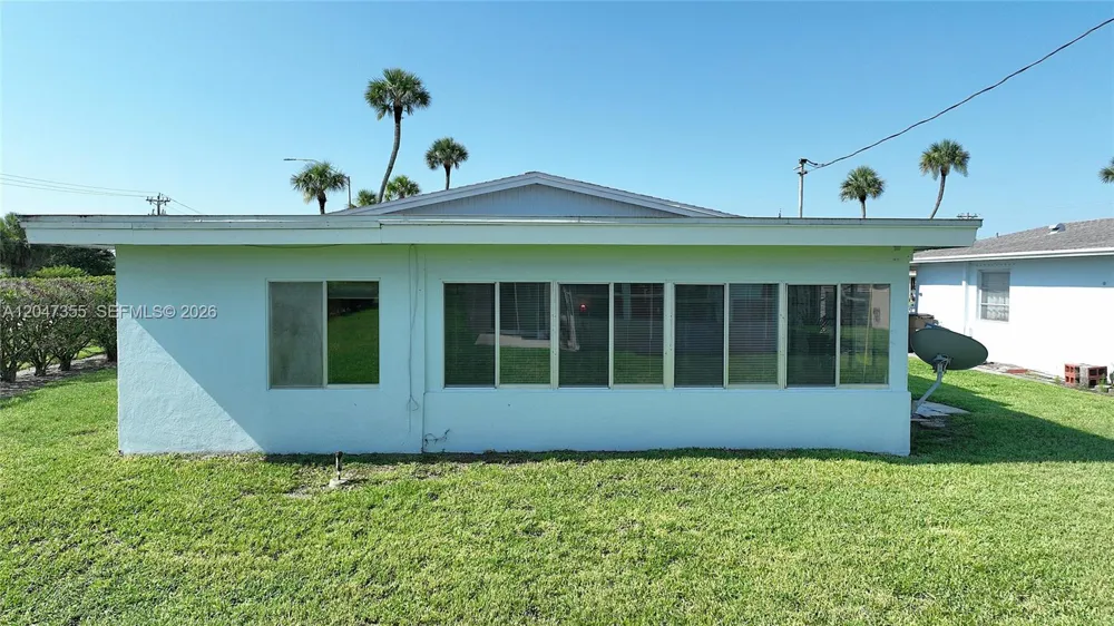 2201 Croton Ct. Lehigh Acres, FL 33936
