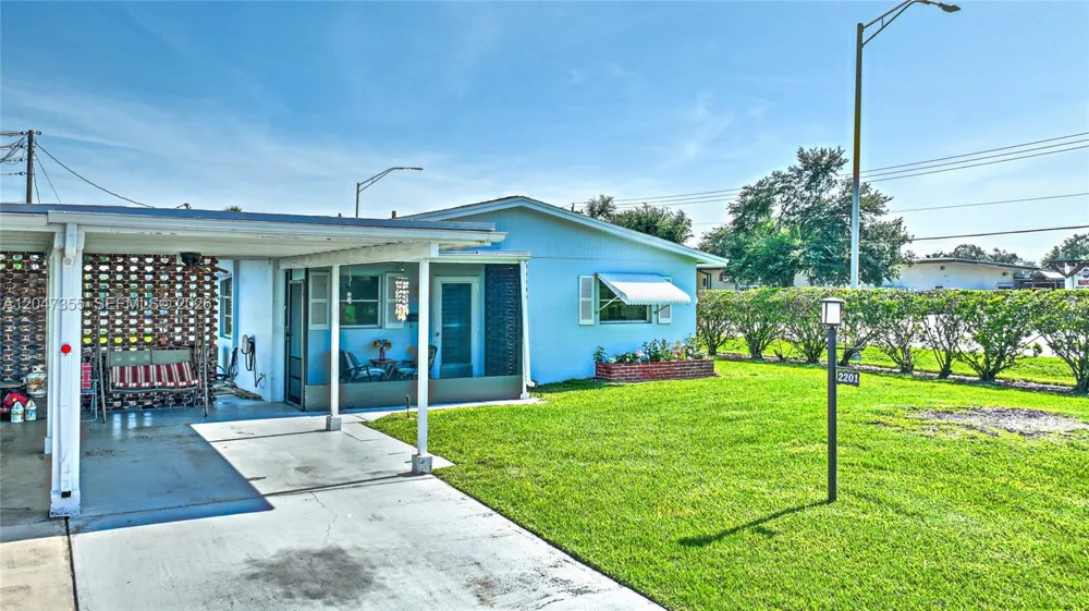 2201 Croton Ct. Lehigh Acres, FL 33936