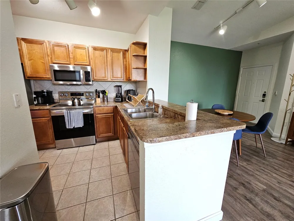 8335 38TH STREET CIRCLE E #305 Sarasota, FL 34243