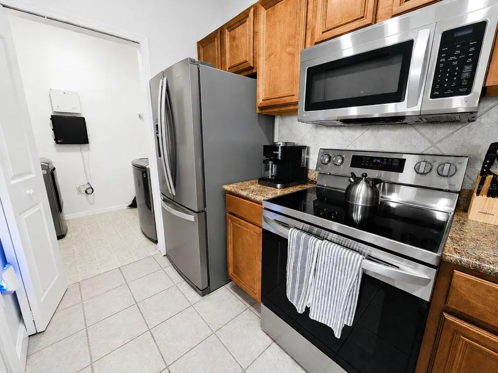 8335 38TH STREET CIRCLE E #305 Sarasota, FL 34243