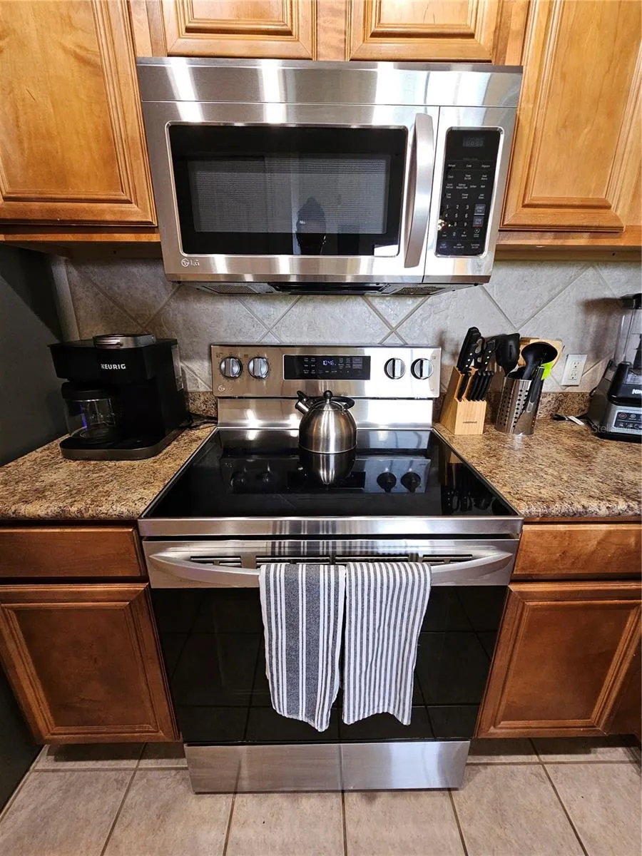 8335 38TH STREET CIRCLE E #305 Sarasota, FL 34243