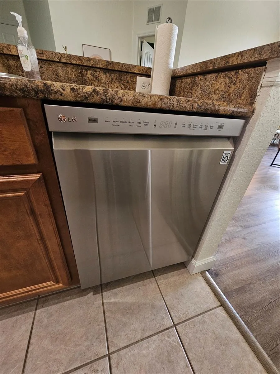 8335 38TH STREET CIRCLE E #305 Sarasota, FL 34243