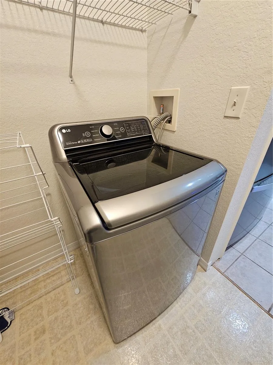 8335 38TH STREET CIRCLE E #305 Sarasota, FL 34243