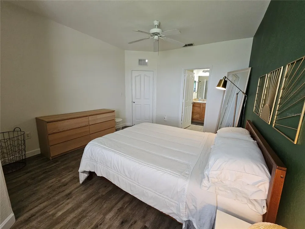 8335 38TH STREET CIRCLE E #305 Sarasota, FL 34243