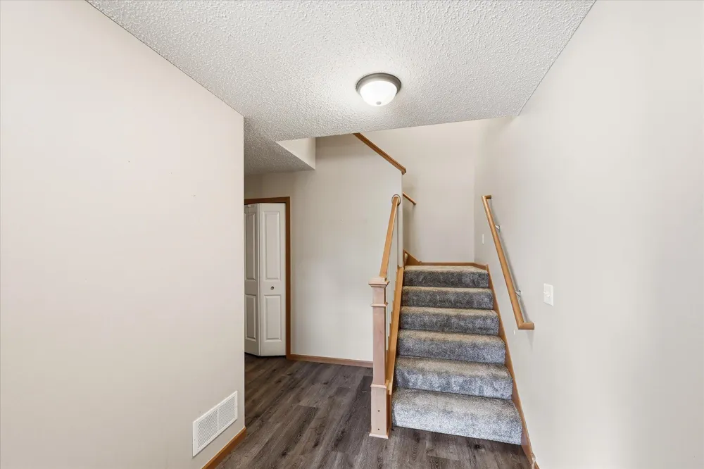 19172 Hoover Street NW Elk River, MN 55330
