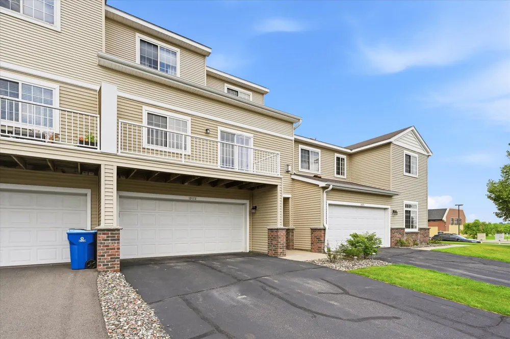 19172 Hoover Street NW Elk River, MN 55330