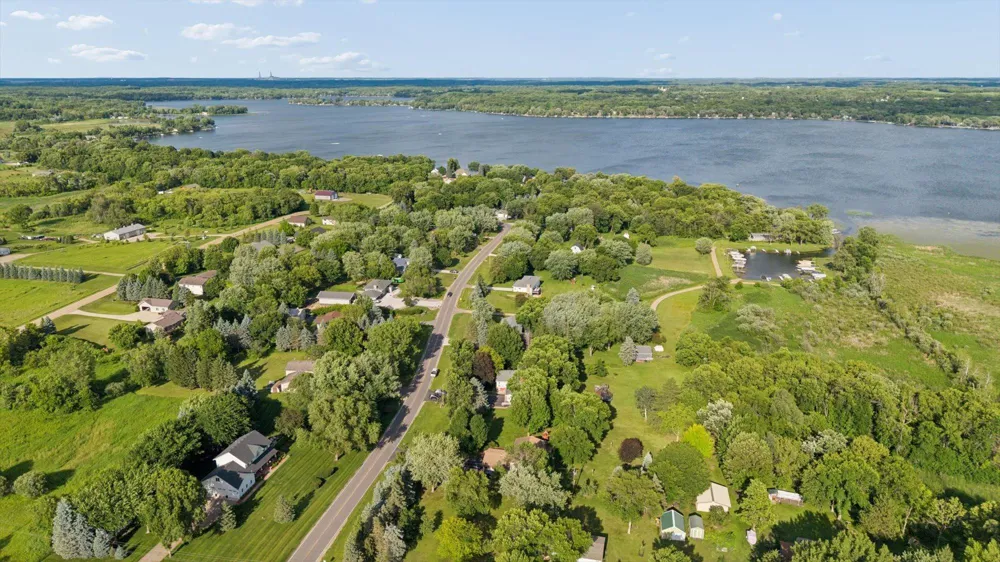 8173 112th Street NW Annandale, MN 55302