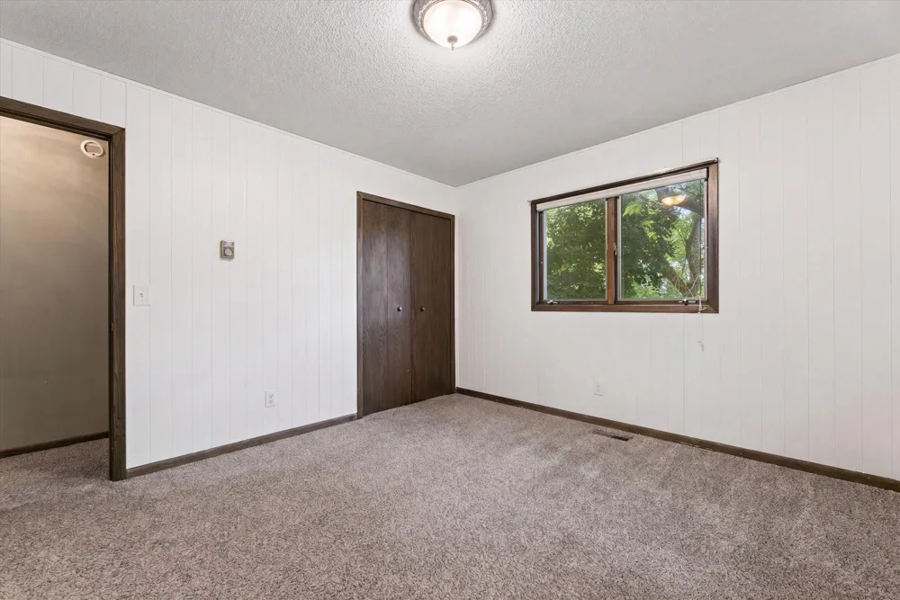 8173 112th Street NW Annandale, MN 55302