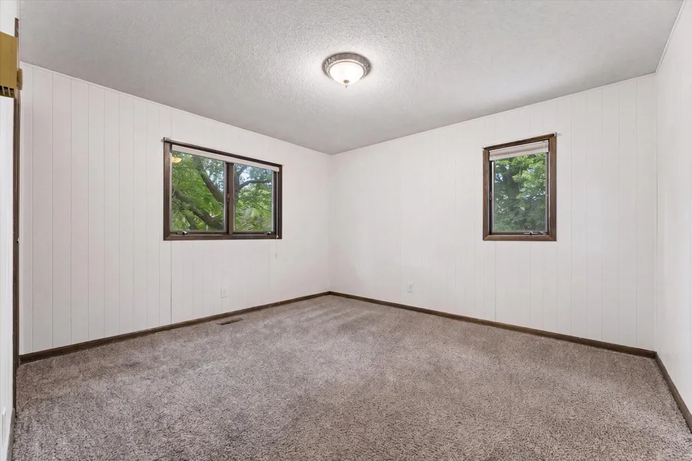 8173 112th Street NW Annandale, MN 55302