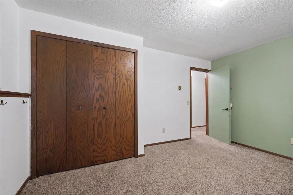 8173 112th Street NW Annandale, MN 55302