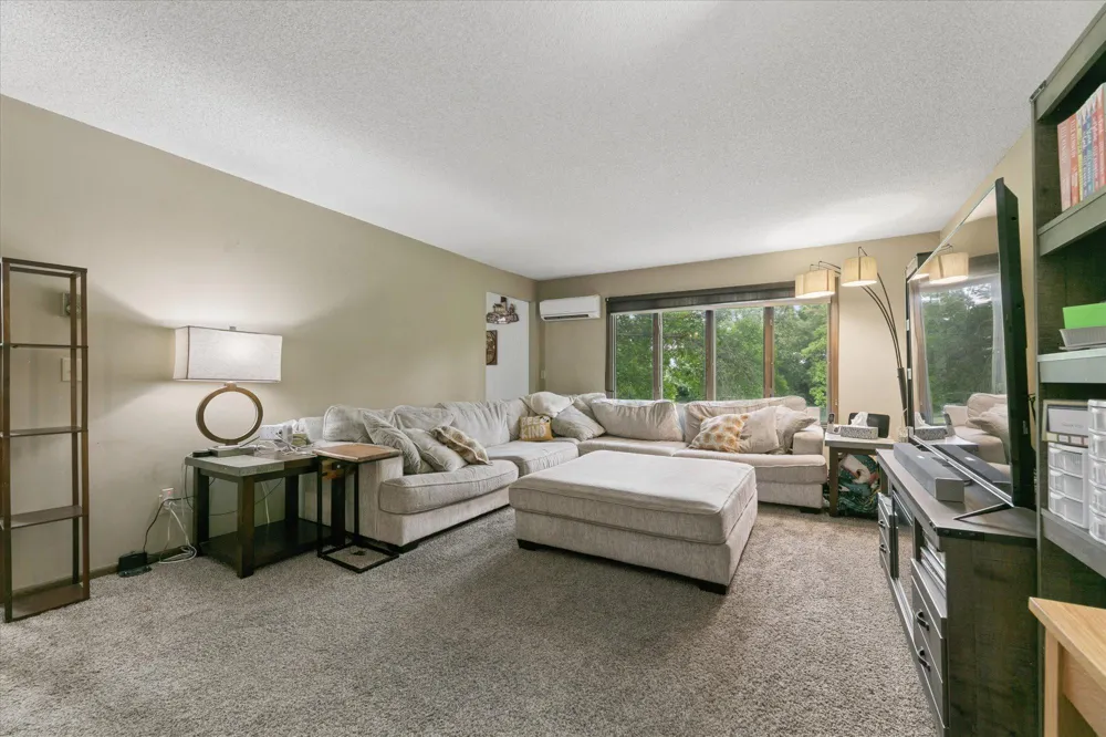 8173 112th Street NW Annandale, MN 55302